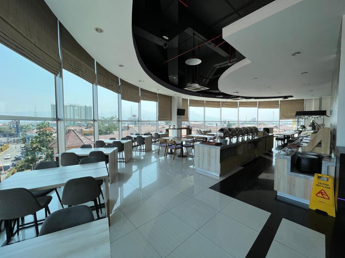 Luminor Hotel Metro Indah - Bandung By Wh Cicadas Εξωτερικό φωτογραφία