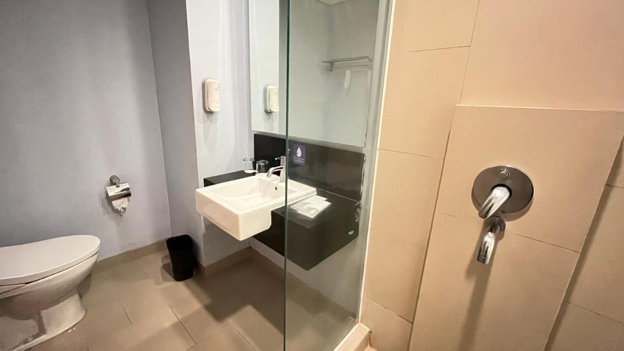 Luminor Hotel Metro Indah - Bandung By Wh Cicadas Εξωτερικό φωτογραφία