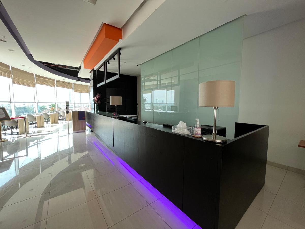 Luminor Hotel Metro Indah - Bandung By Wh Cicadas Εξωτερικό φωτογραφία