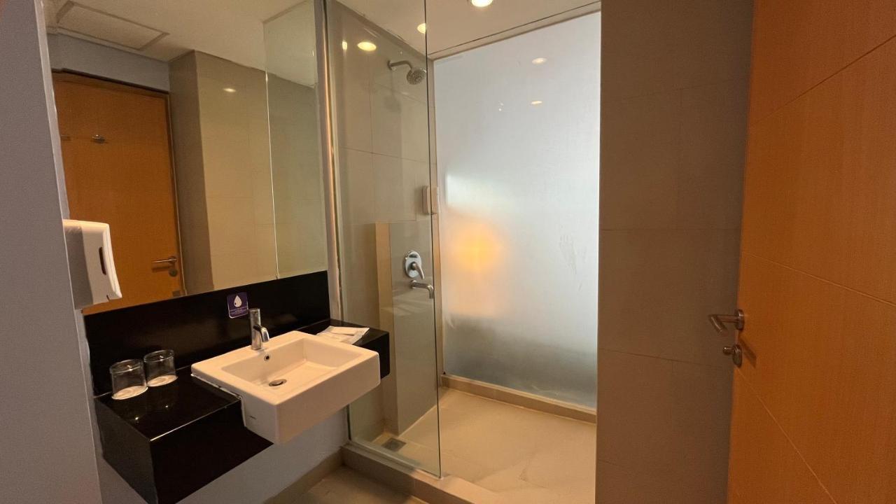 Luminor Hotel Metro Indah - Bandung By Wh Cicadas Εξωτερικό φωτογραφία