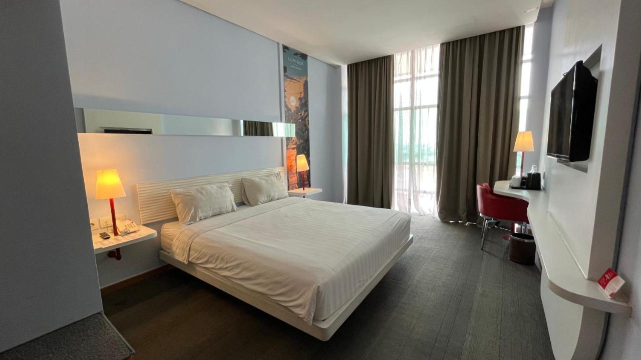 Luminor Hotel Metro Indah - Bandung By Wh Cicadas Εξωτερικό φωτογραφία