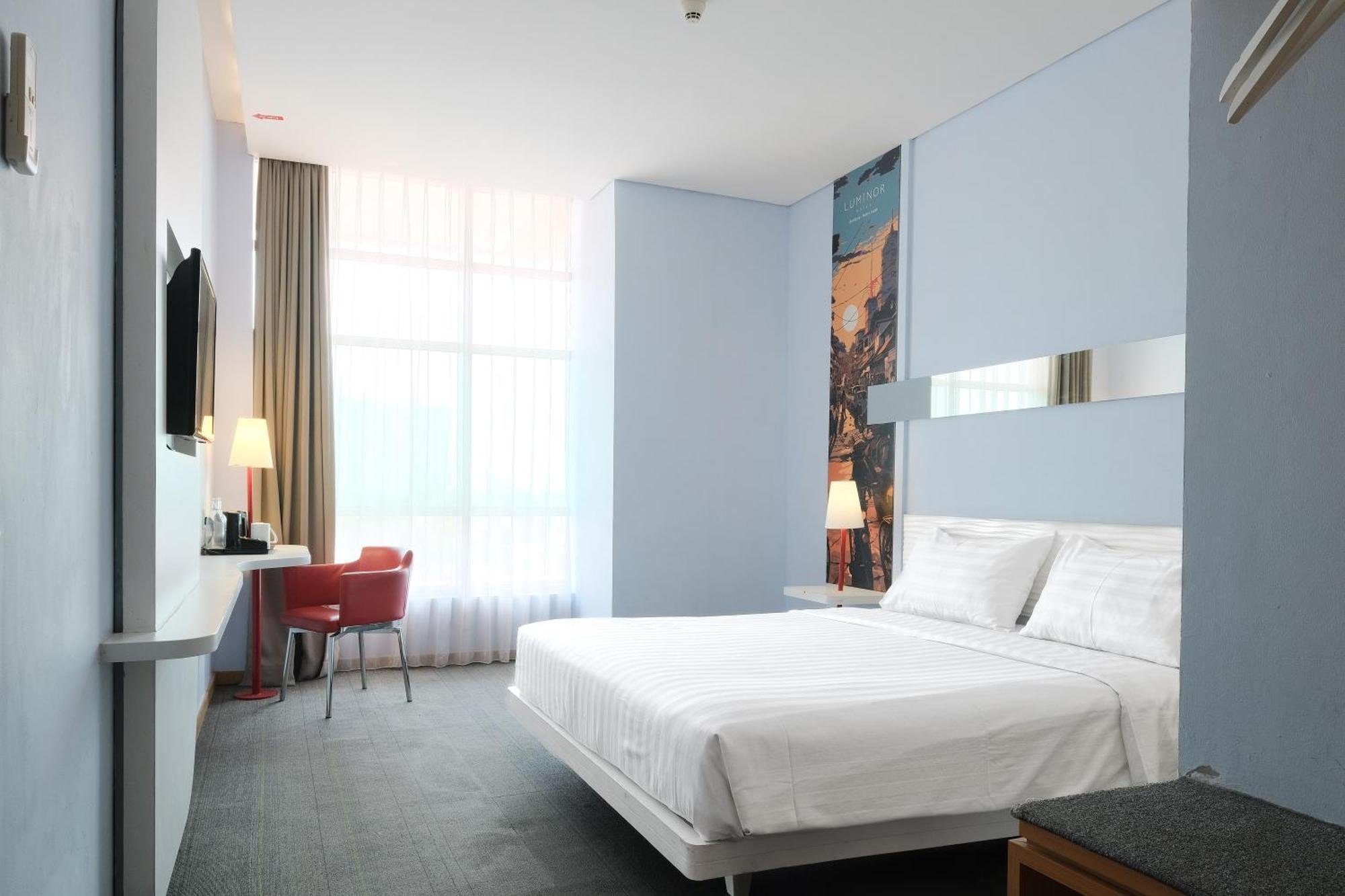 Luminor Hotel Metro Indah - Bandung By Wh Cicadas Εξωτερικό φωτογραφία