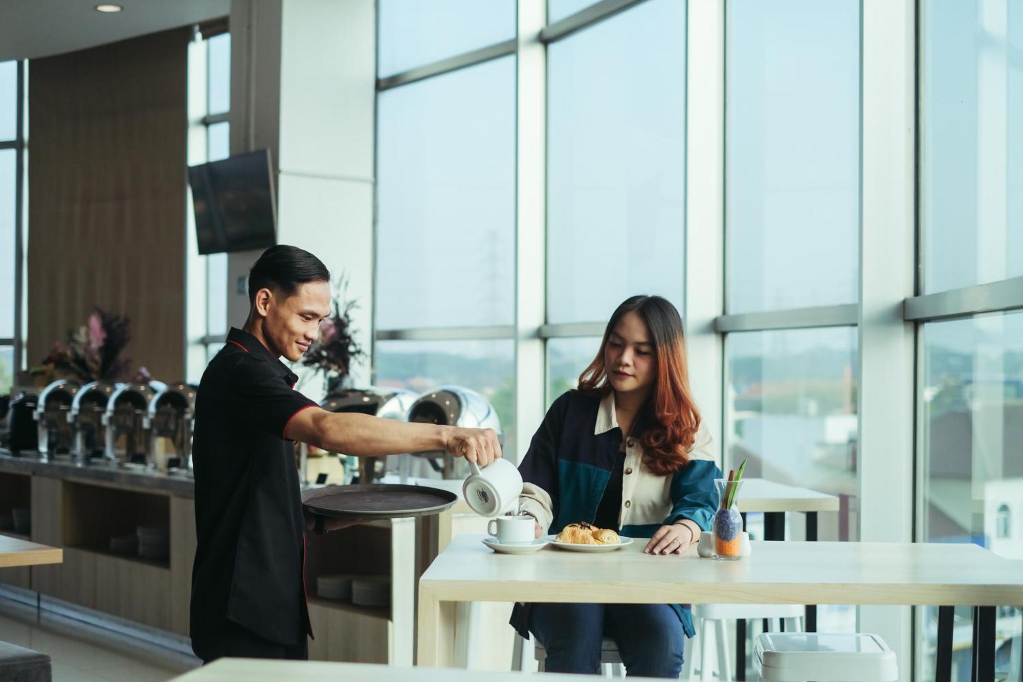 Luminor Hotel Metro Indah - Bandung By Wh Cicadas Εξωτερικό φωτογραφία