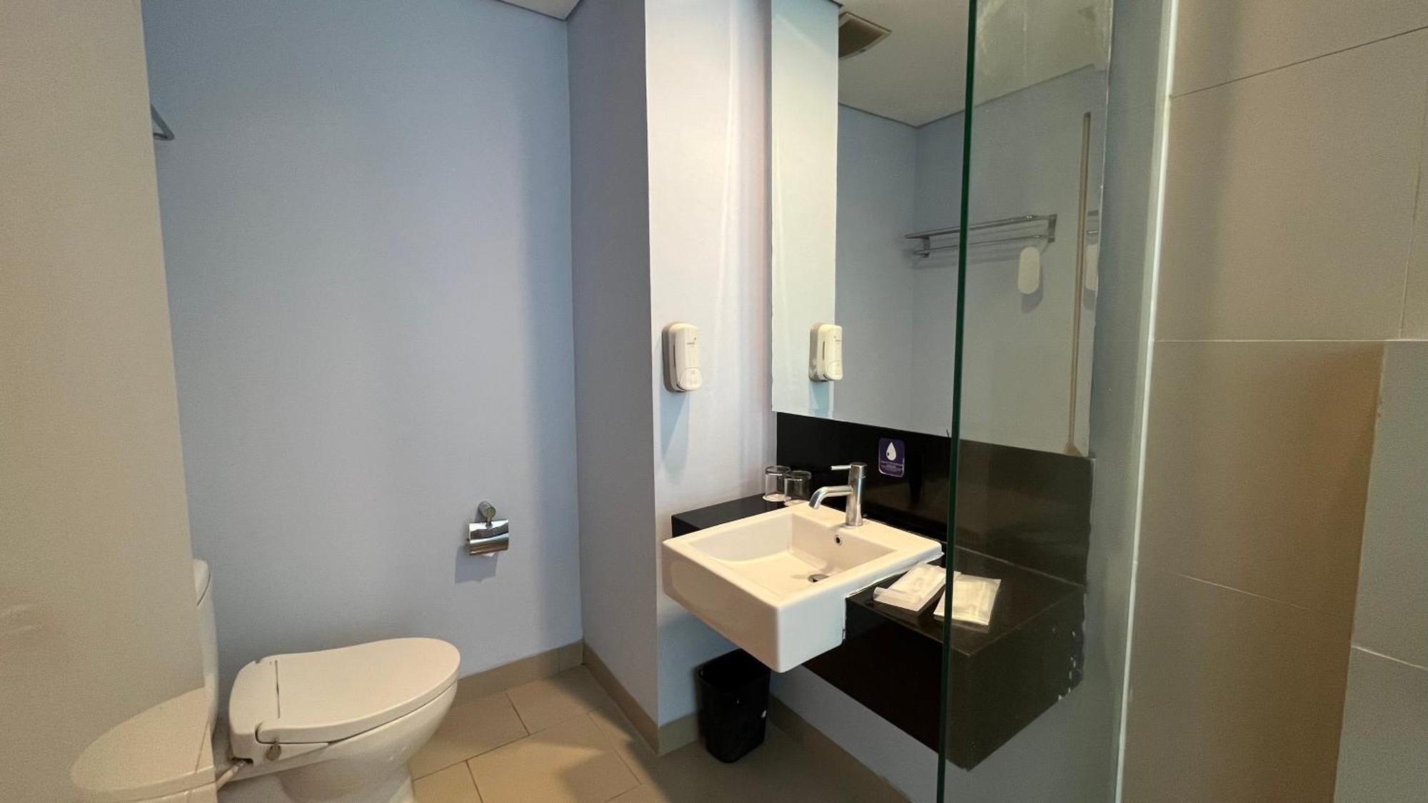 Luminor Hotel Metro Indah - Bandung By Wh Cicadas Εξωτερικό φωτογραφία