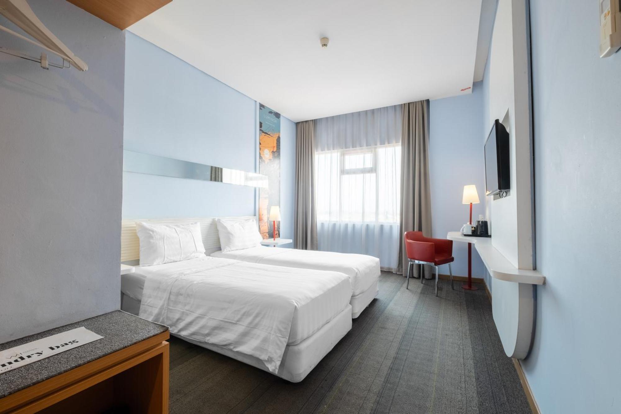 Luminor Hotel Metro Indah - Bandung By Wh Cicadas Εξωτερικό φωτογραφία
